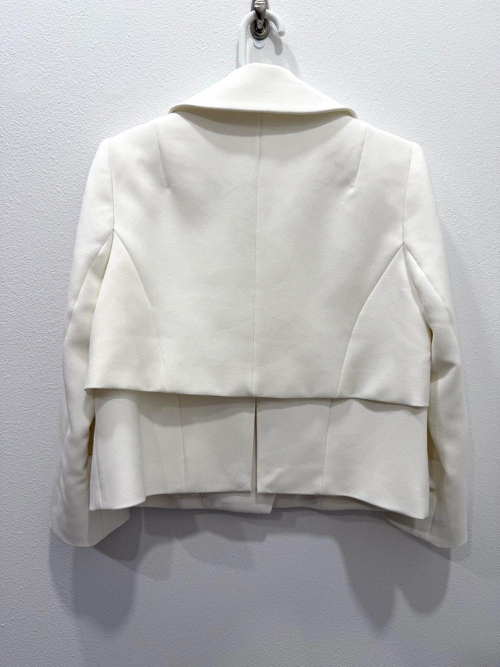 ✨ White House Black Market Cropped Double-Breasted Blazer size 4 – Like New! ✨ - Picture 8 of 9